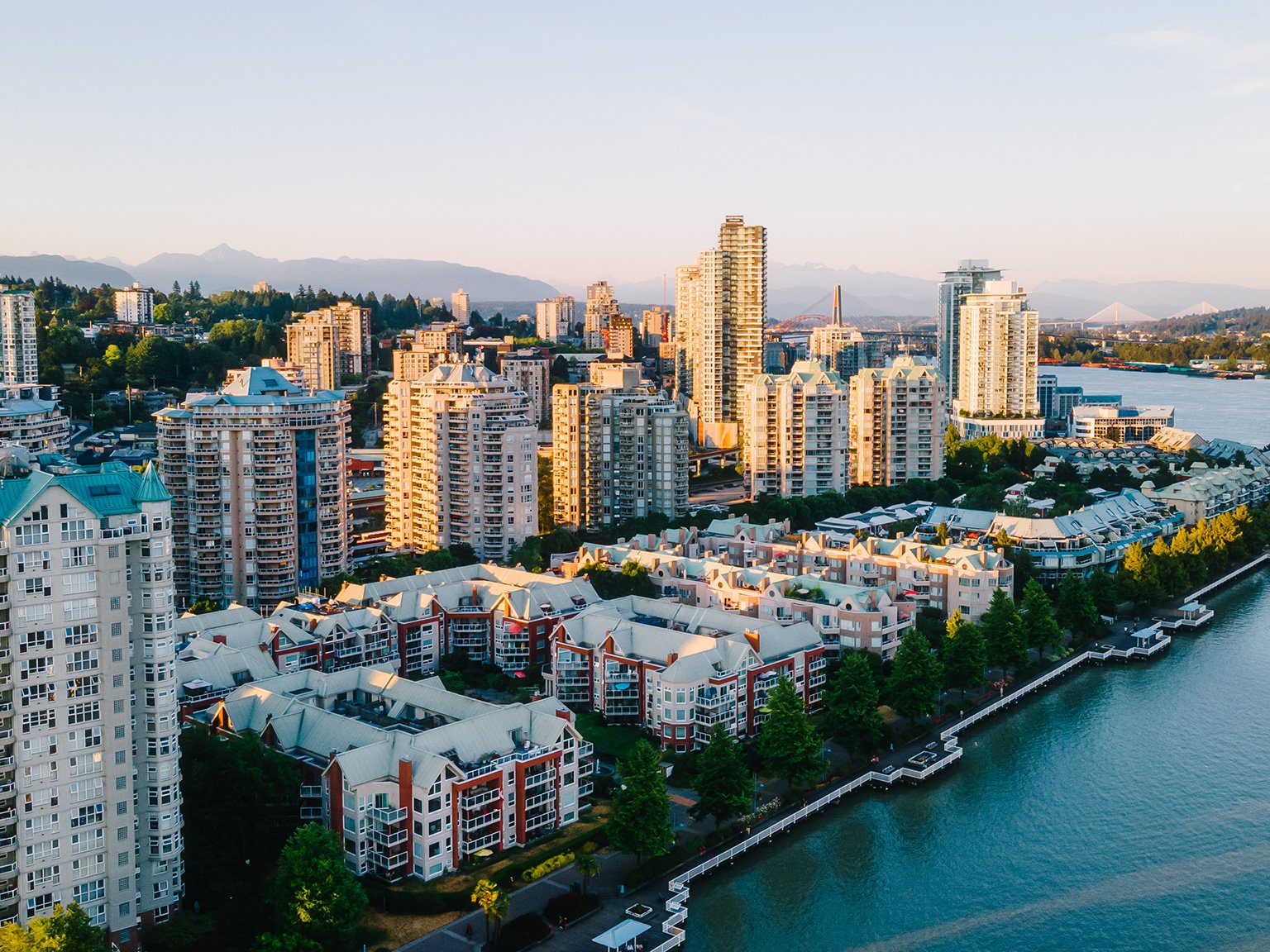 New West  scenic   aerial (Tourism New Westminster) 2048